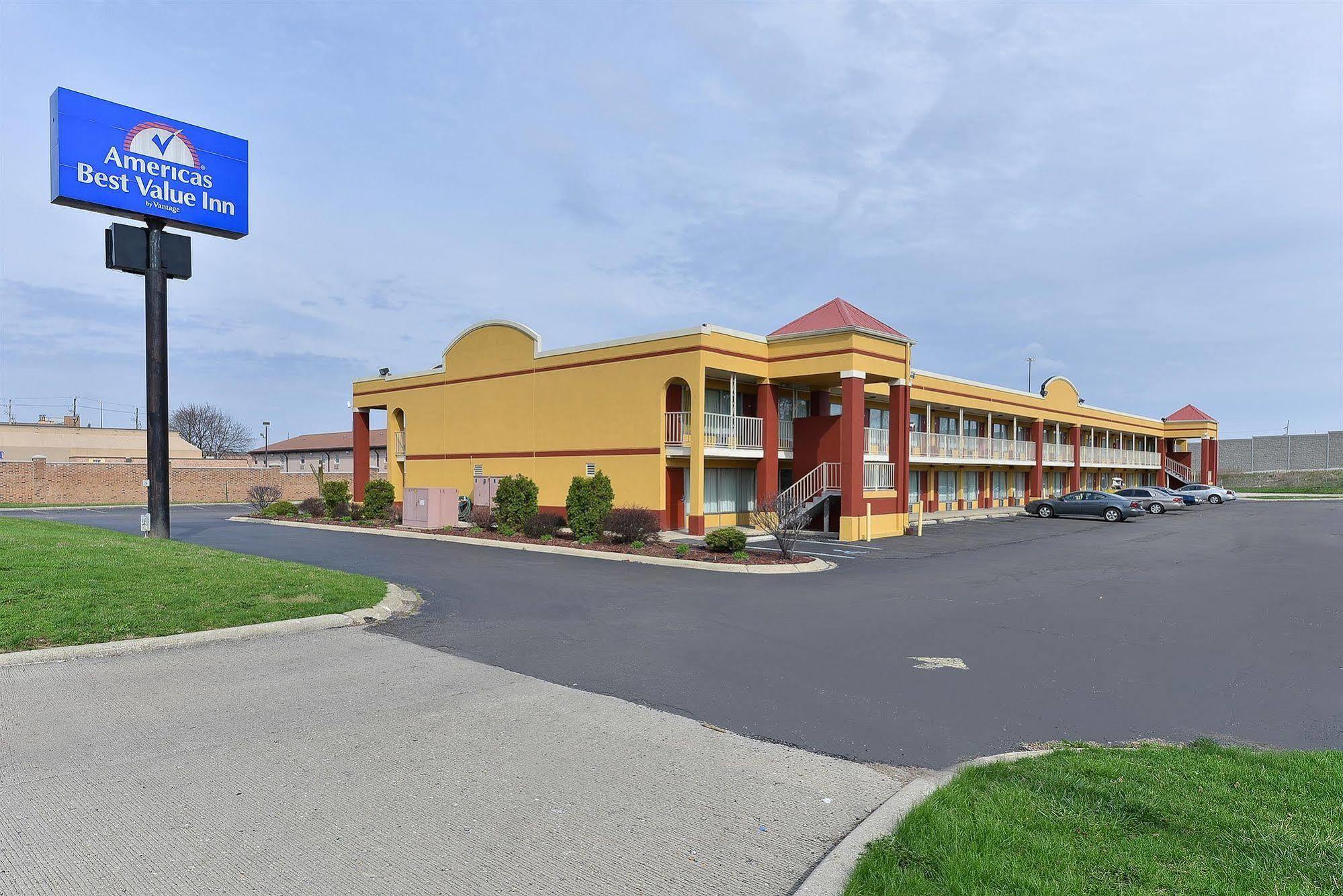 Red Roof Inn Indianapolis East Buitenkant foto